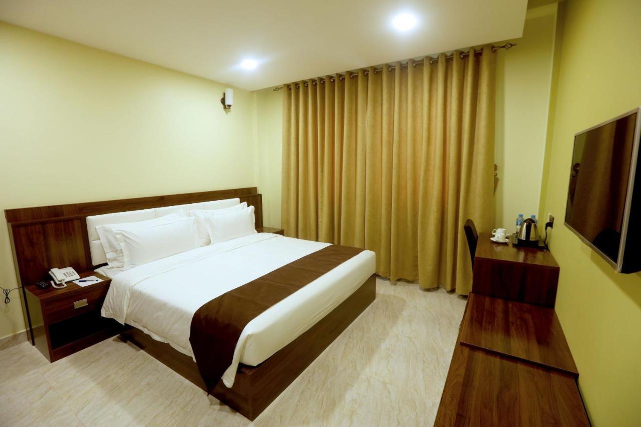Golden Crown Hotel Alseeb Muscat Exterior photo